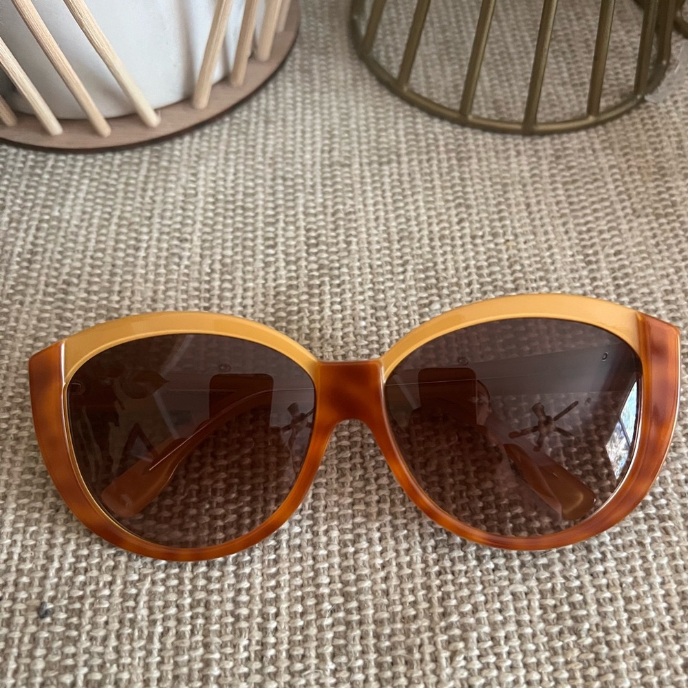 Fendi 135 brown beige sunglasses round lens